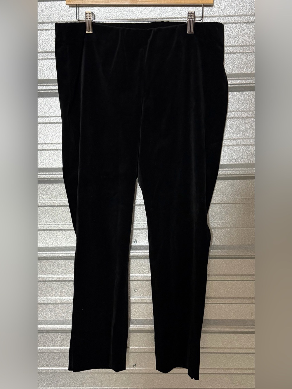 Vince black velvet pants L